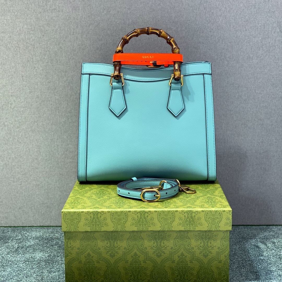 Gucci Diana mini tote bag in light blue leather with bamboo handles