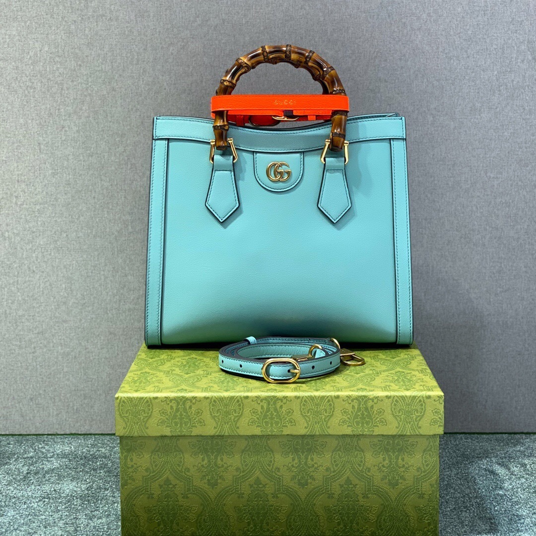 Gucci Diana mini tote bag in light blue leather with bamboo handles