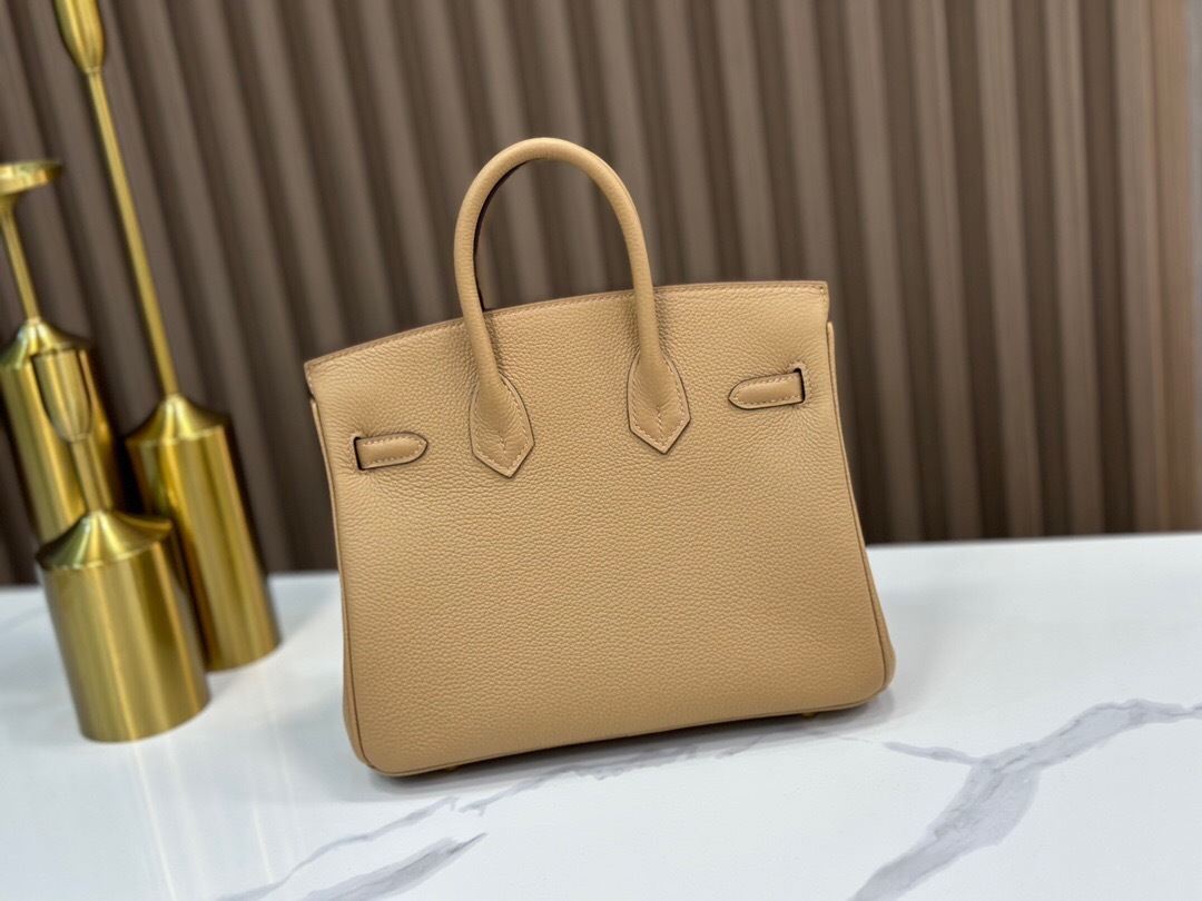Hermes Birkin bag in Togo leather with gold hardware