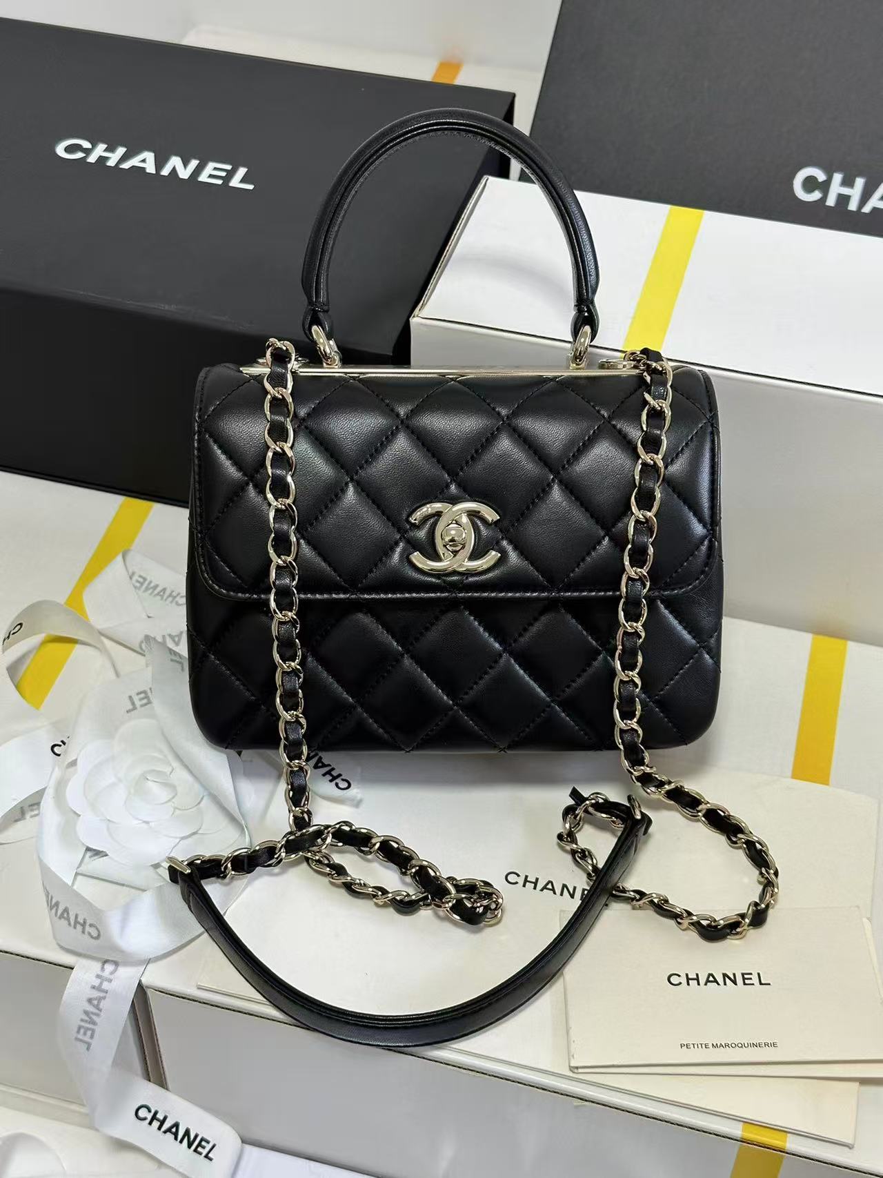 Chanel Mini Flap Bag Top Handle black size 19cm