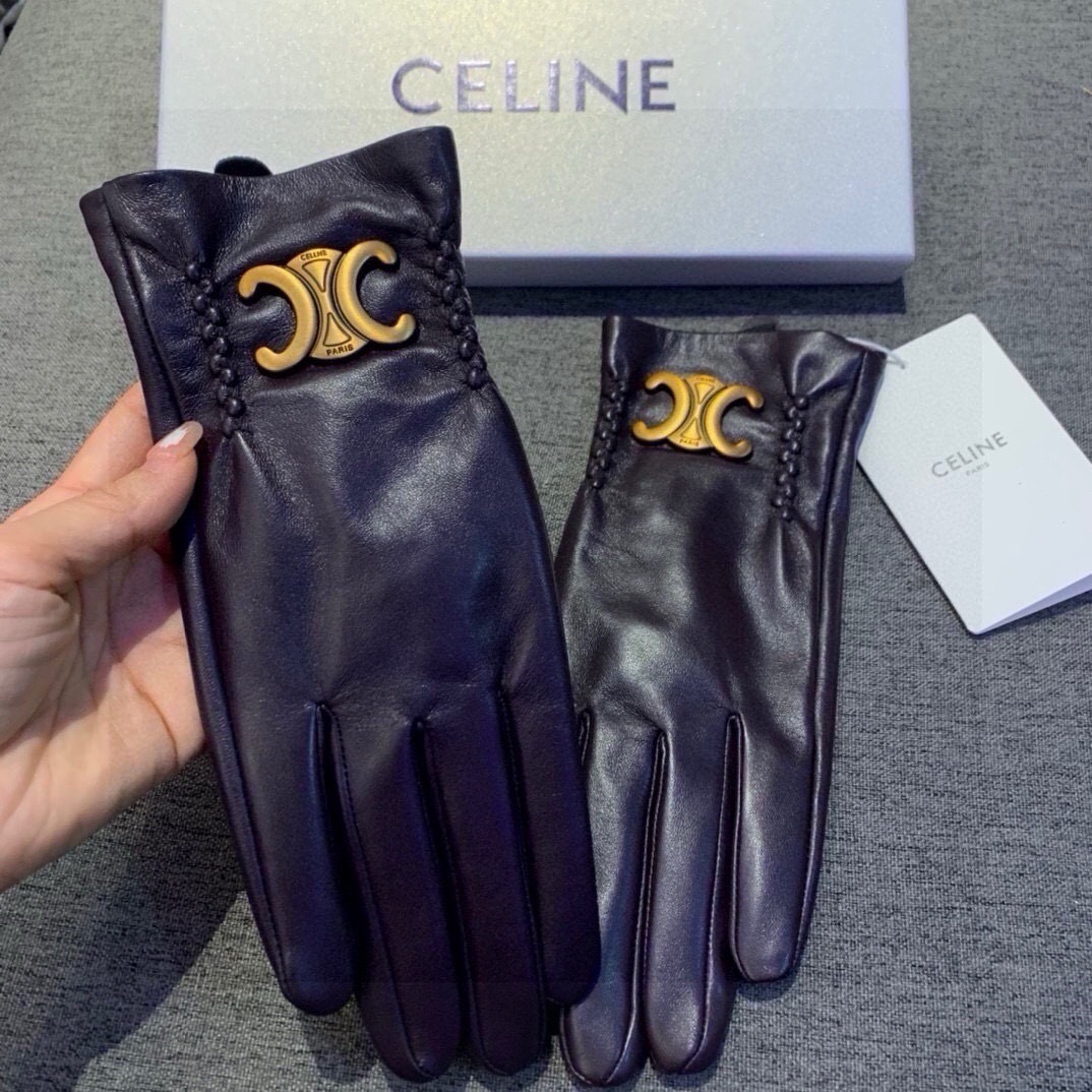 Celine pair of Celine Logo Triomphe leather gloves gold-tone plongé lambskin leather black
