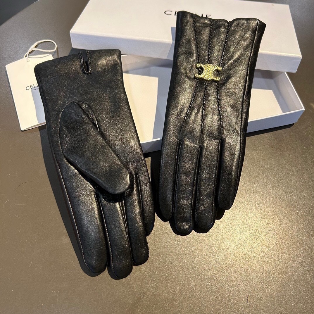 Celine pair of Celine Triomphe gloves in black plongé lambskin, featuring a gold-plated Celine monogram