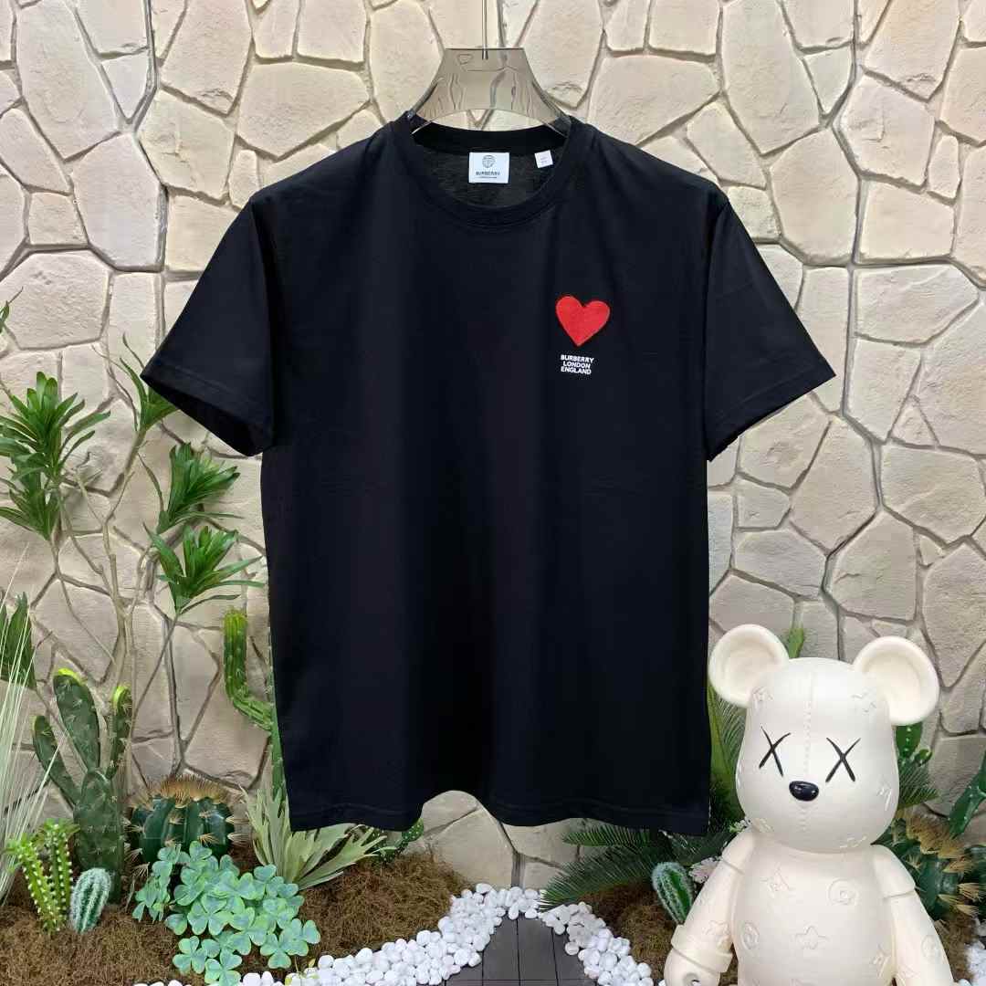 Burberry B Heart cotton T-shirt with a red heart and logo Black