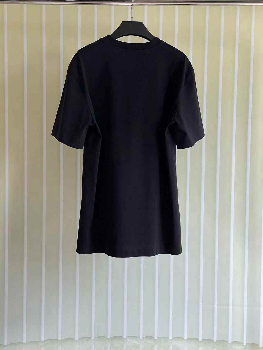 Givenchy black cotton T-shirt with a red 4G logo graphic