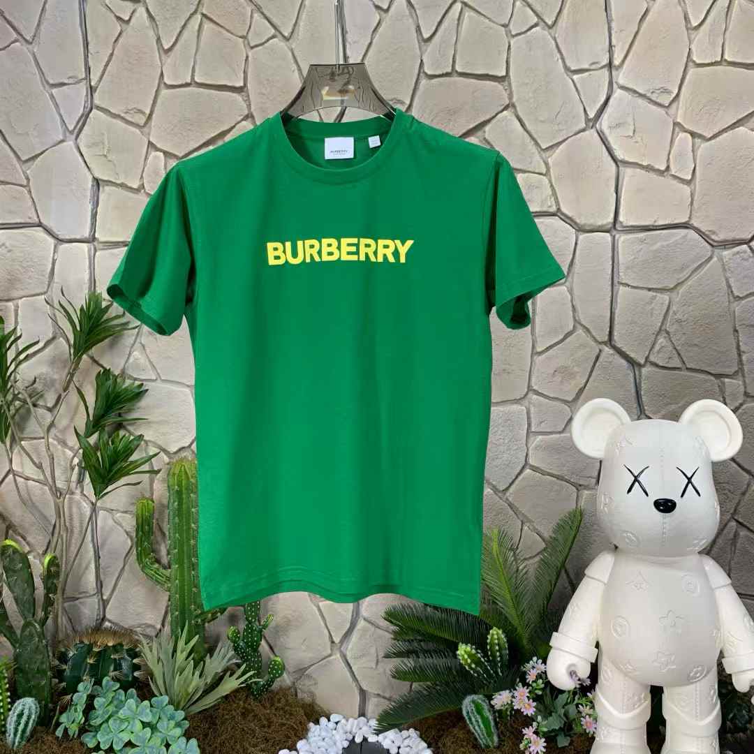 Burberry Logo Print Cotton Oversized T-shirt in Ivy Green/Yellow