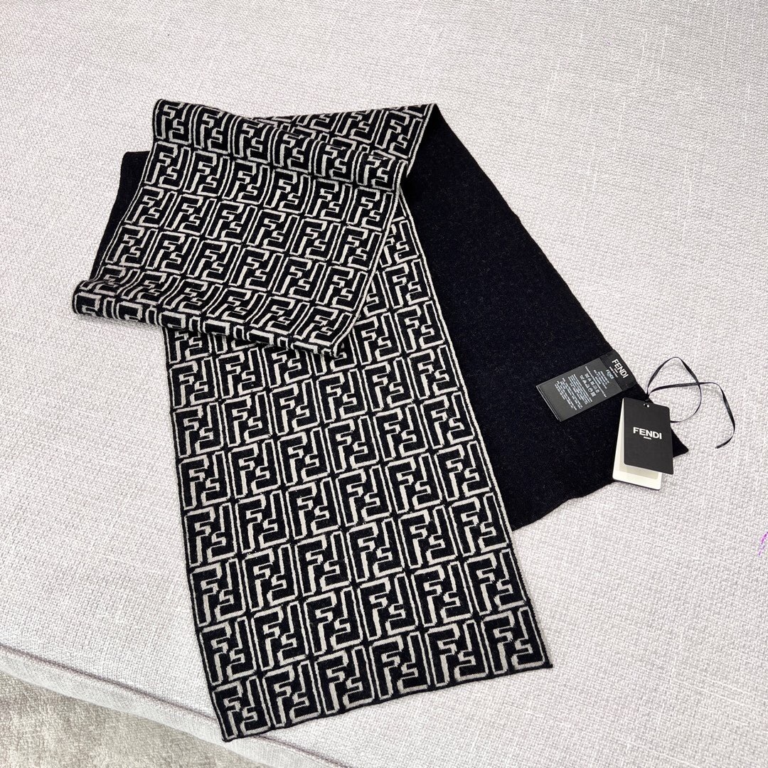 Fendi FF logo wool scarf