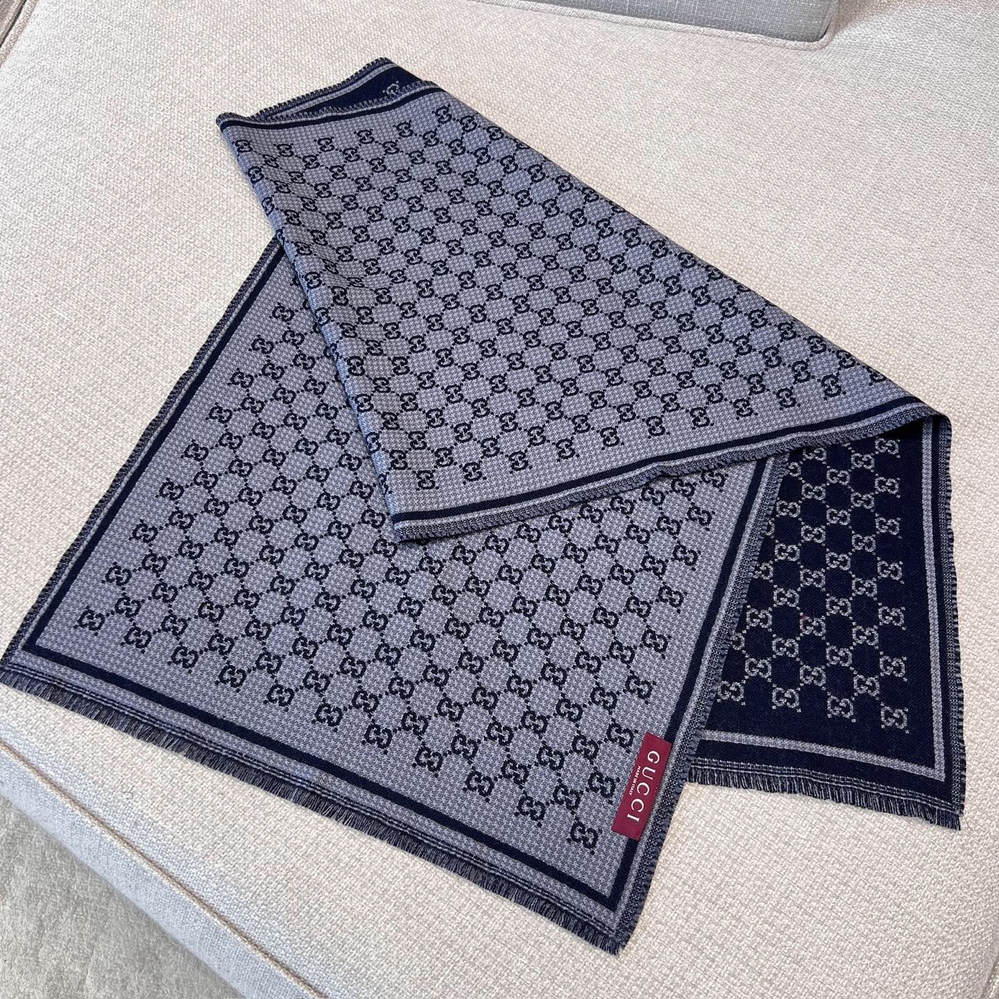 Gucci GG wool jacquard scarf