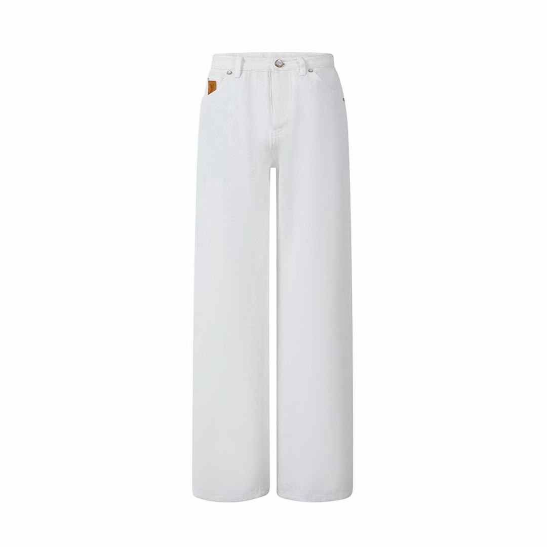 white wide-leg jeans, possibly the Dolce & Gabbana White Straight Fit Jeans or Chloé High-rise wide-leg jeans in denim White