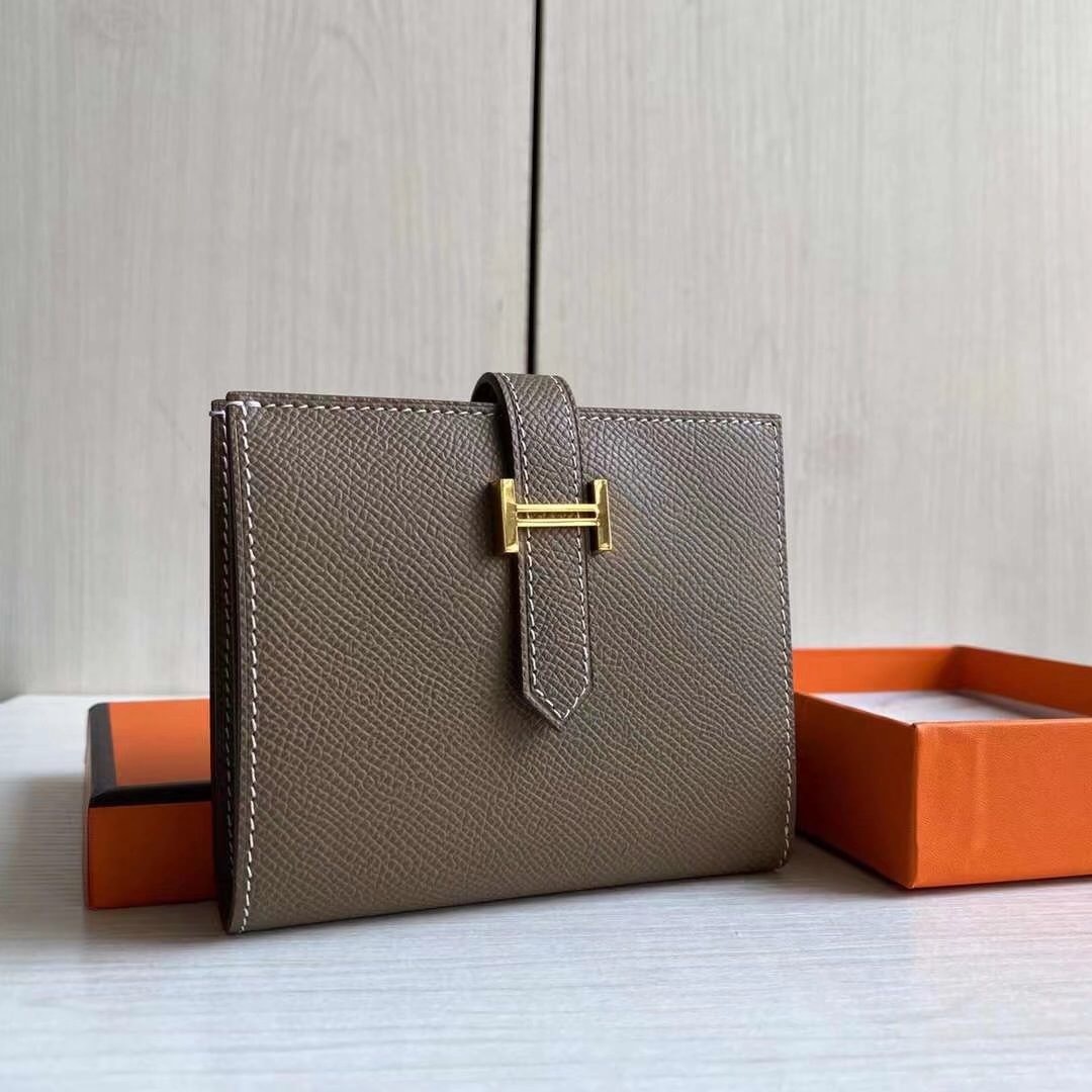 Hermes Bearn Compact wallet in Etoupe Epsom leather with gold-plated hardware