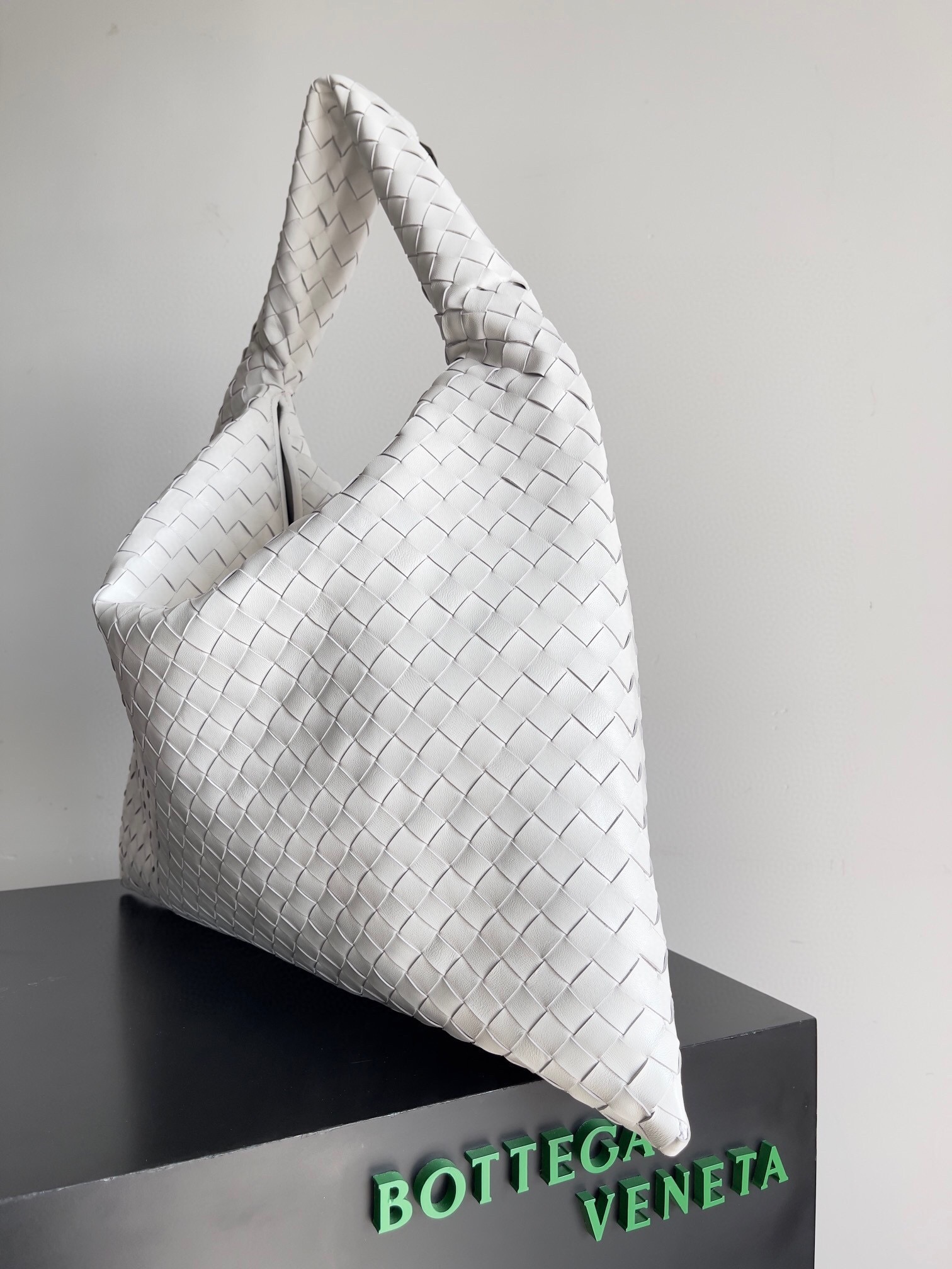 Bottega Veneta Large Hop bag in white leather
