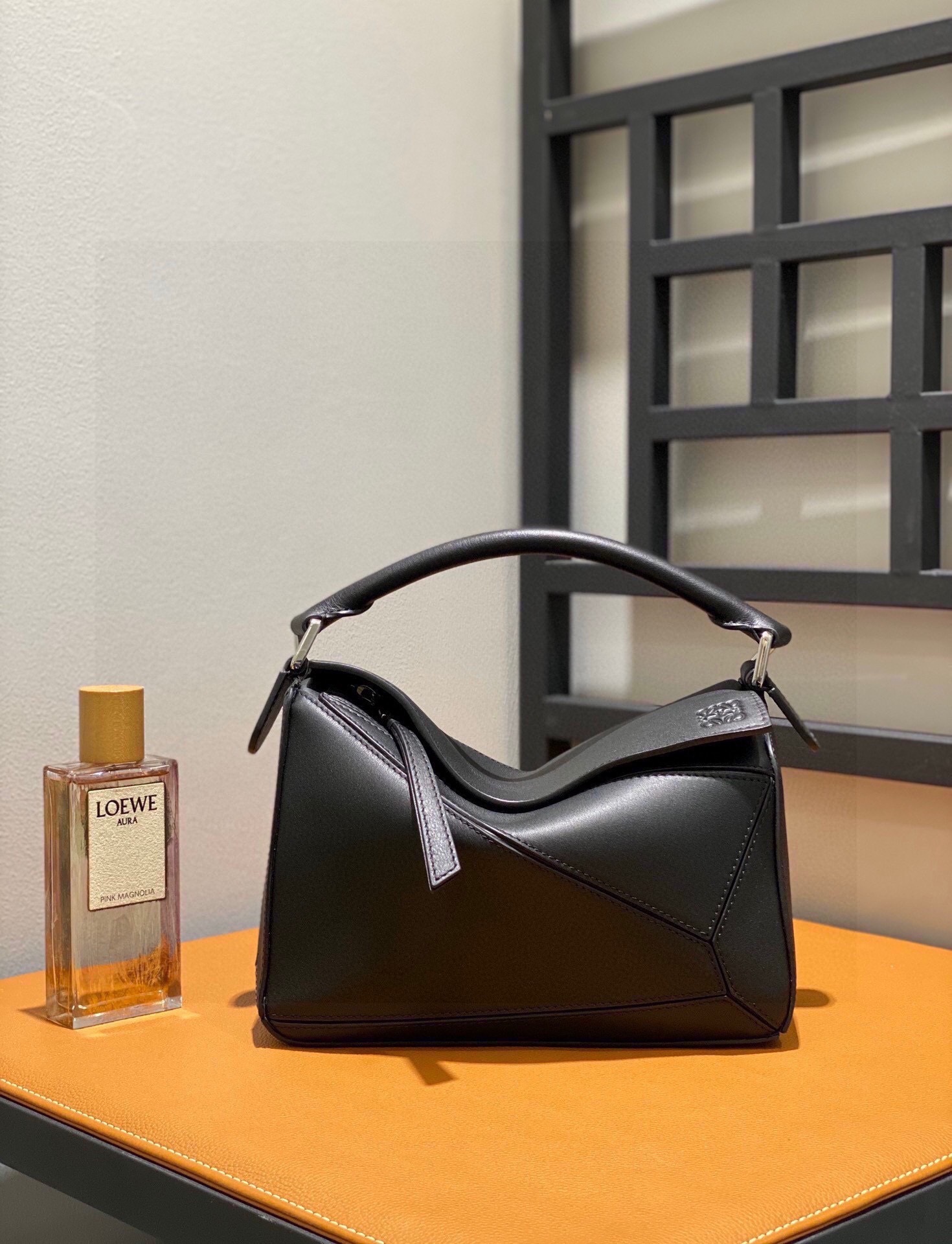 Loewe Puzzle bag in black calfskin leather