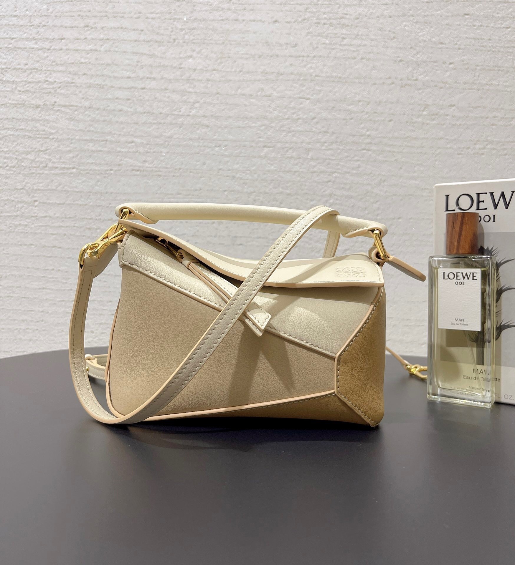 Loewe Puzzle Edge bag in beige leather