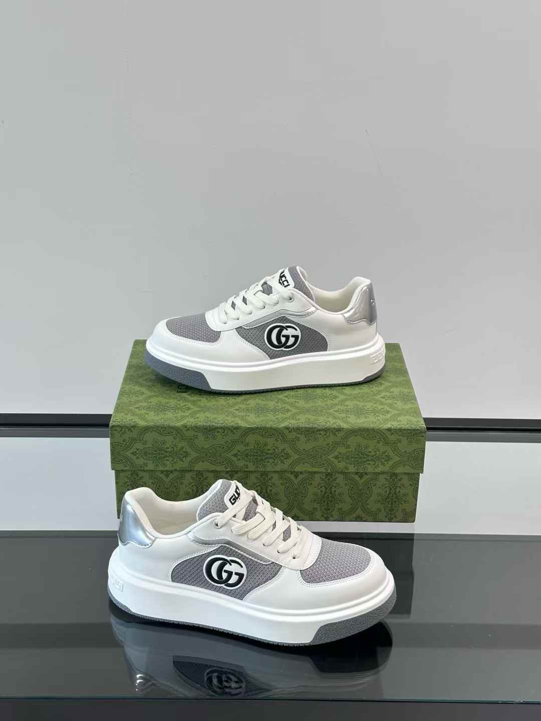 Gucci sneakers white and grey