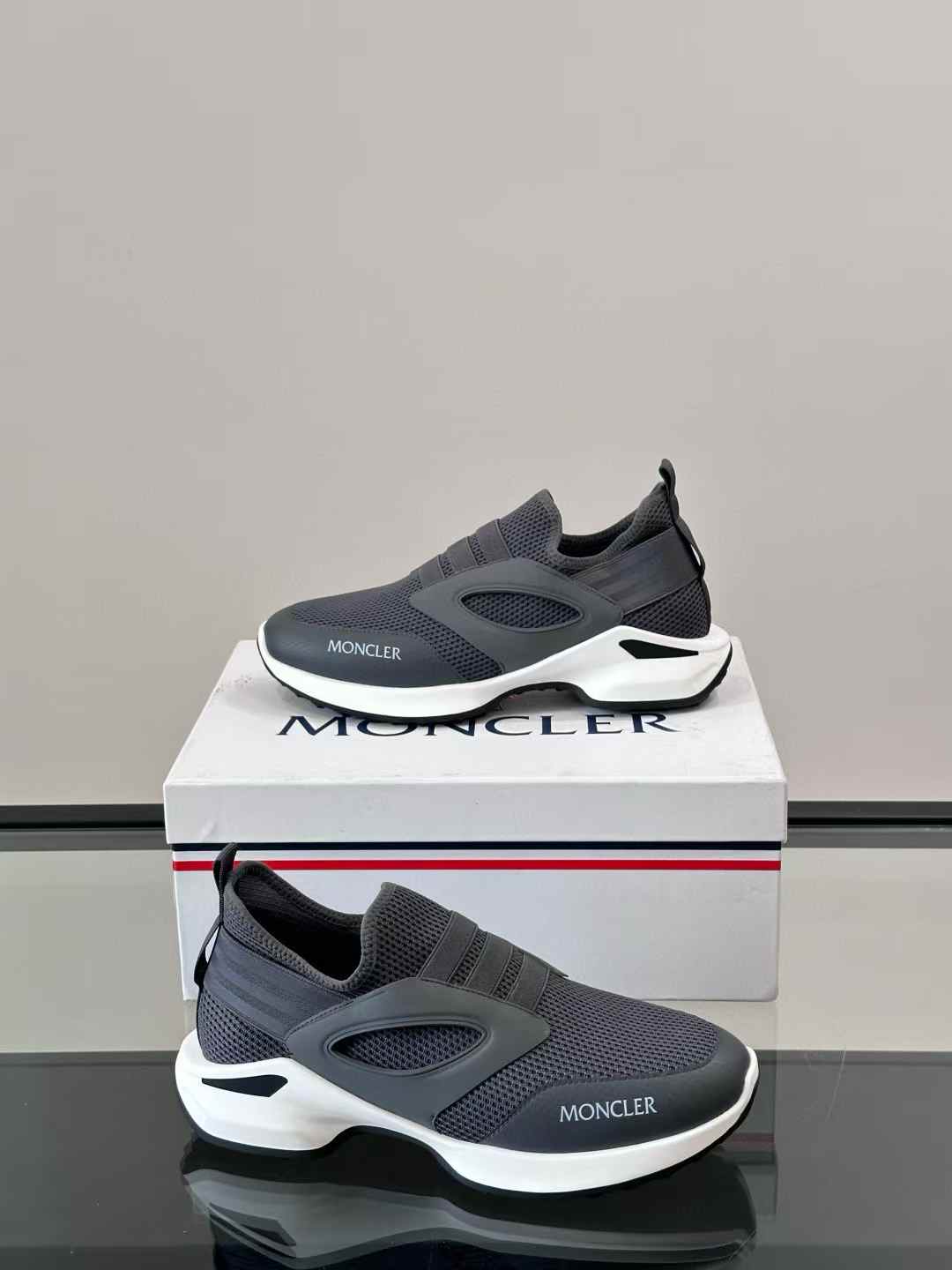 Moncler Trailgrip sneaker in grey and white