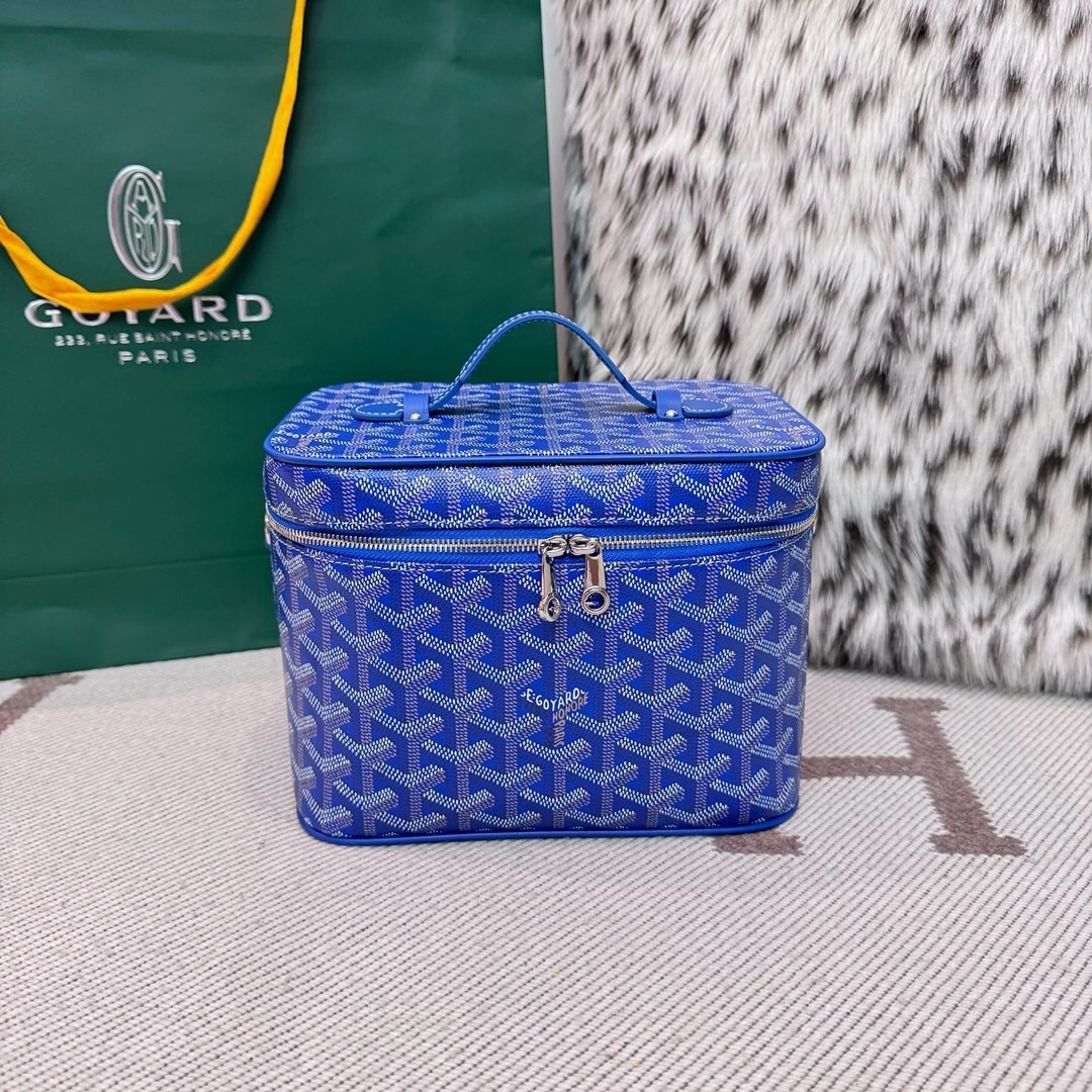 Goyard Muse Vanity Case in blue Goyardine canvas
