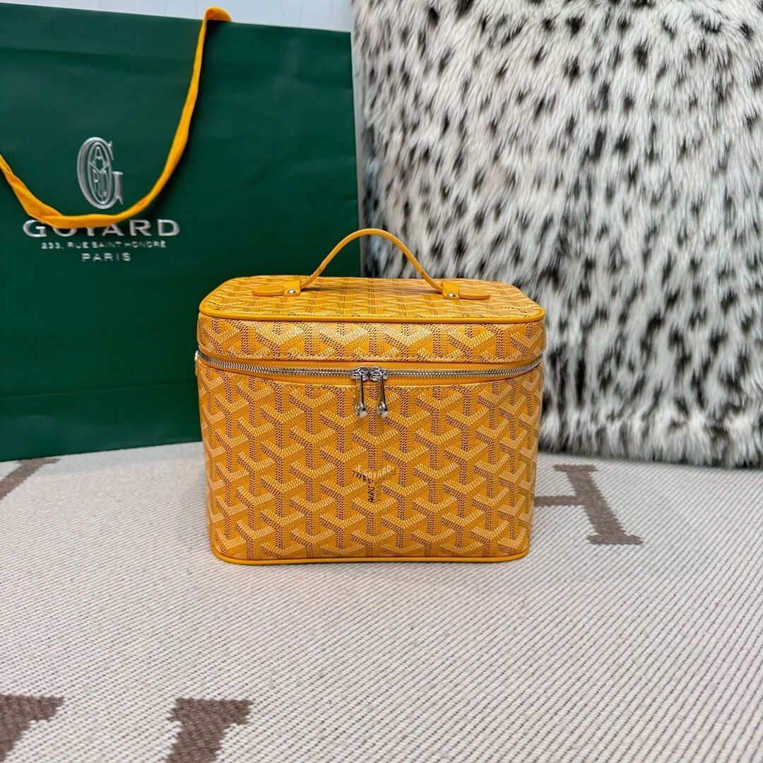 Goyard Muse Vanity Case in yellow Goyardine canvas
