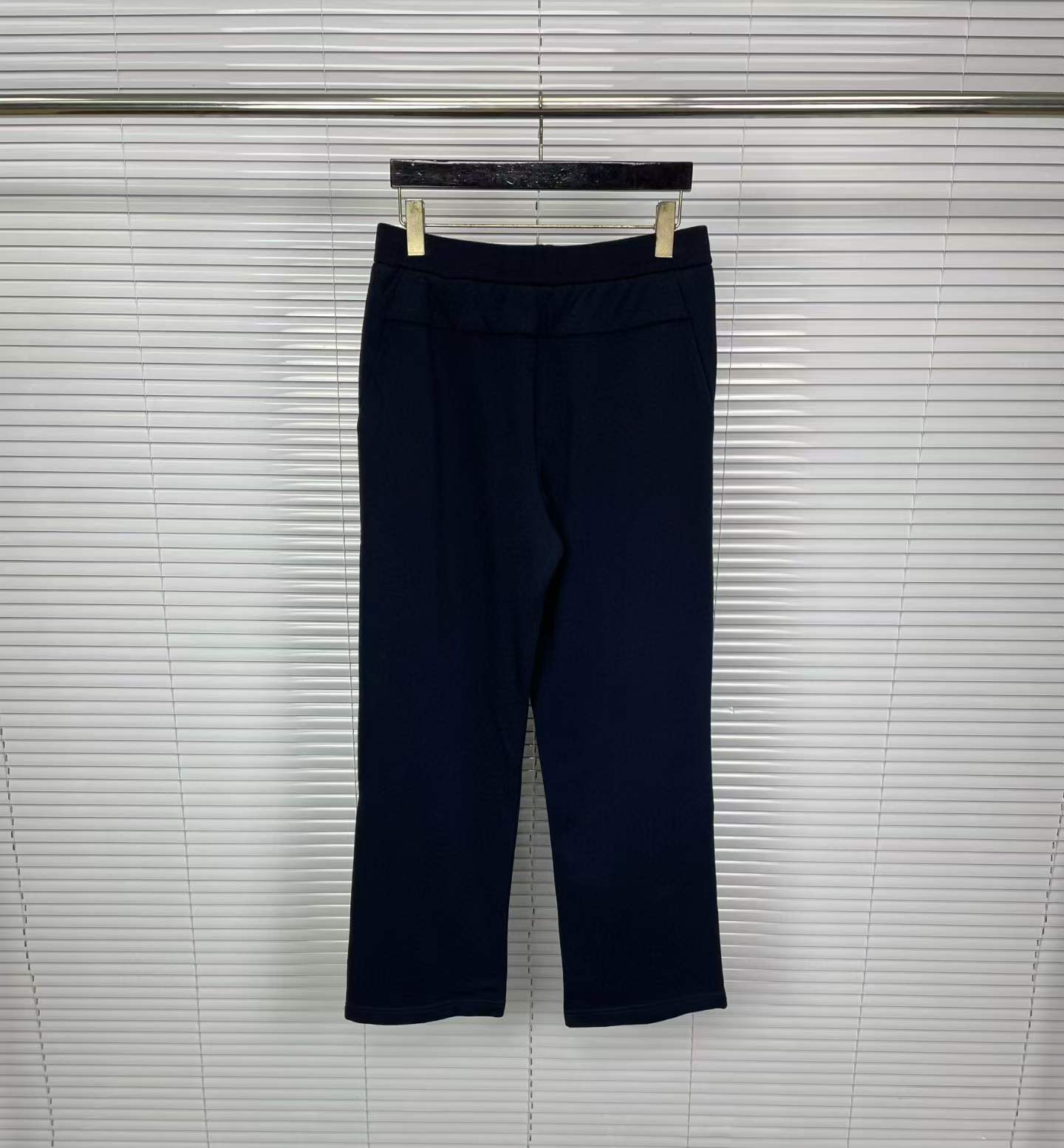 thom browne high-rise girlfriend chino pant in navy blue