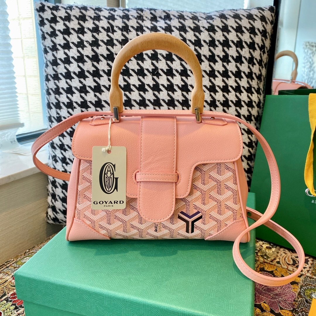 Goyard Saigon Souple Mini bag in a pink color