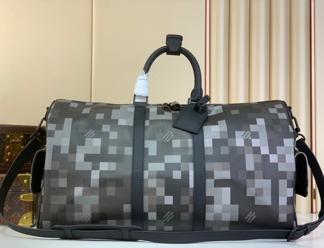 LV Keepall Bandoulière 50 in Damoflage Black canvas