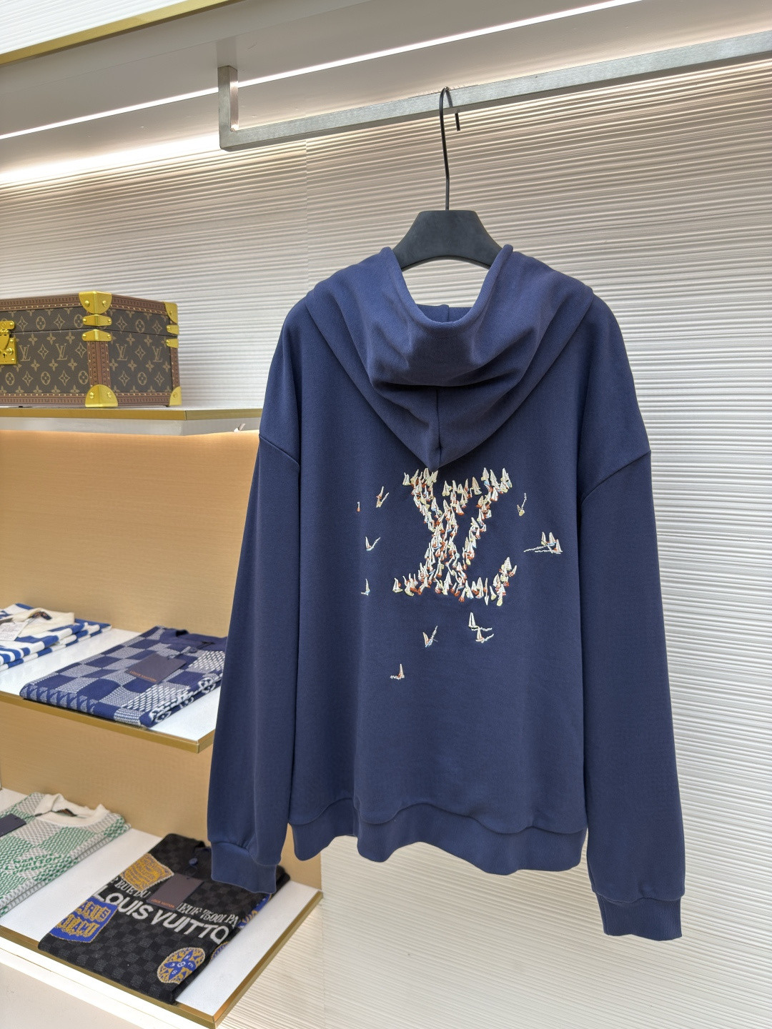 LV 1AHW70 Embroidered Signature Hoodie