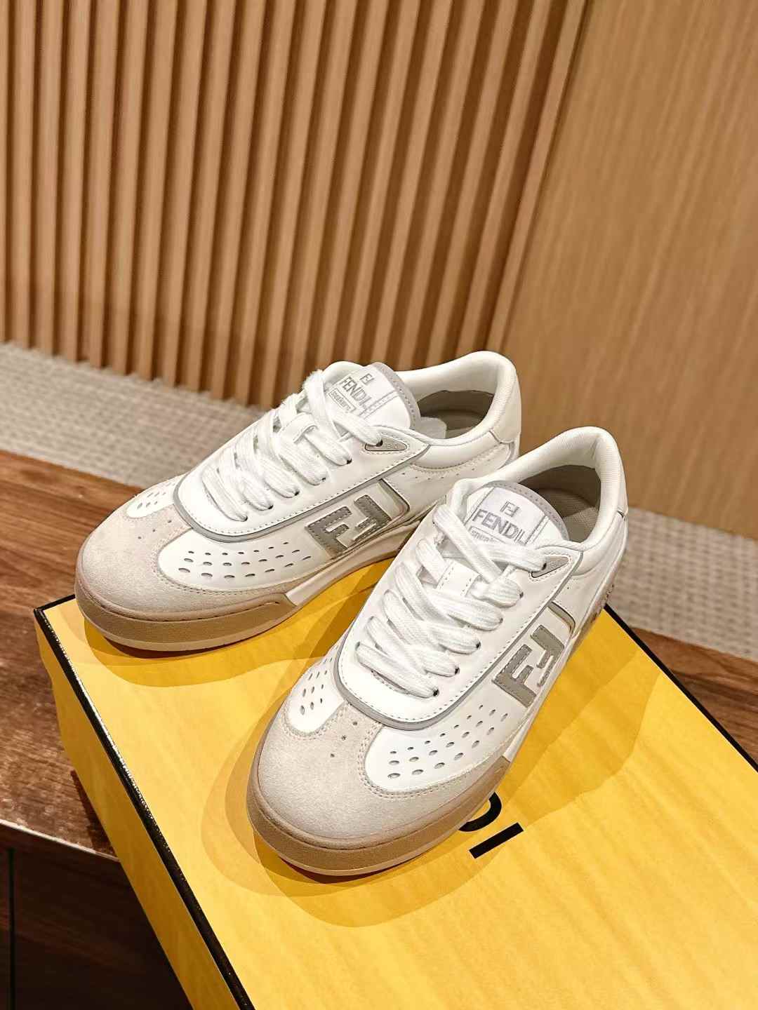 Fendi Match low-top sneakers in white leather with light beige suede details