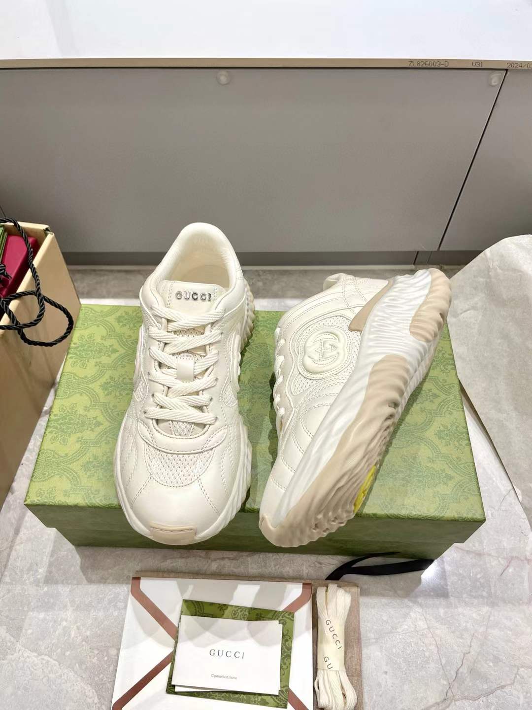 Gucci Rhyton sneakers in leather