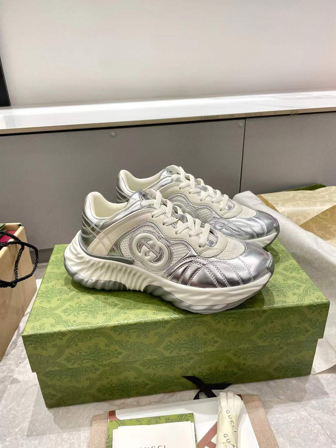 Gucci Ripple sneakers