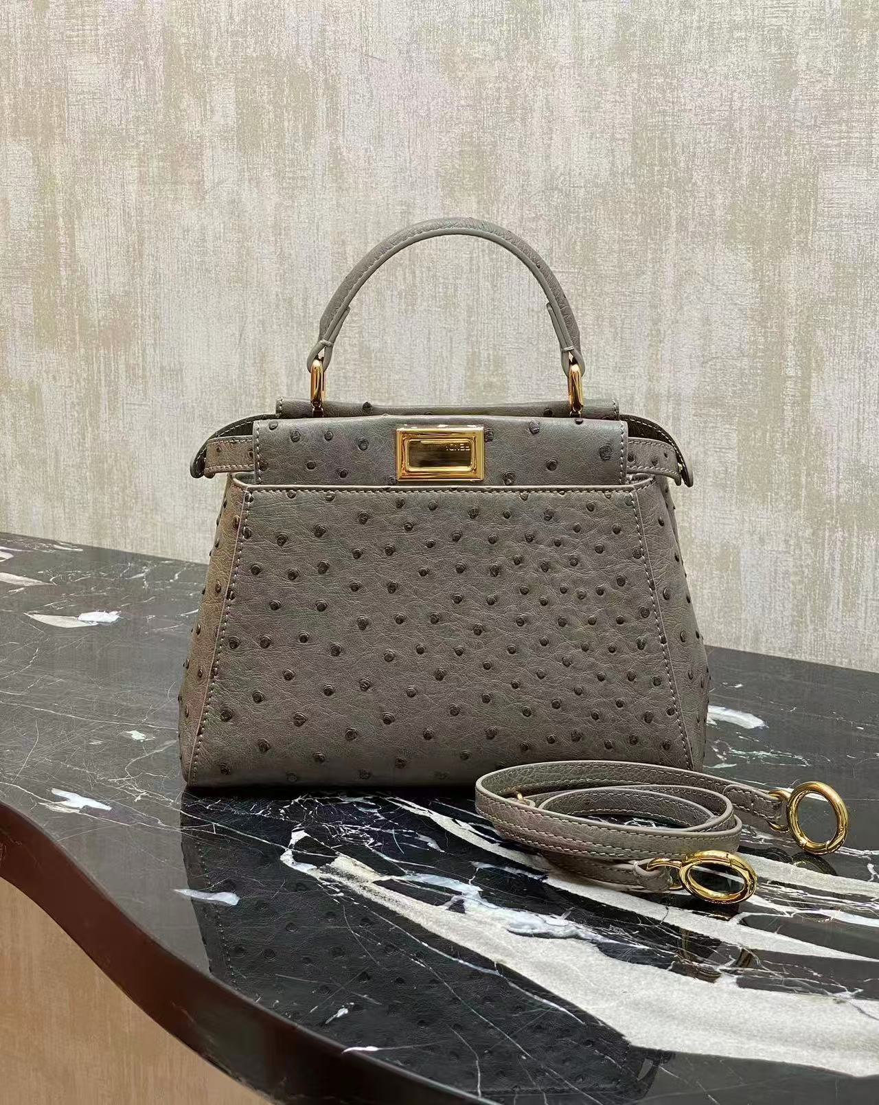 Fendi Peekaboo ISeeU bag in beige ostrich leather