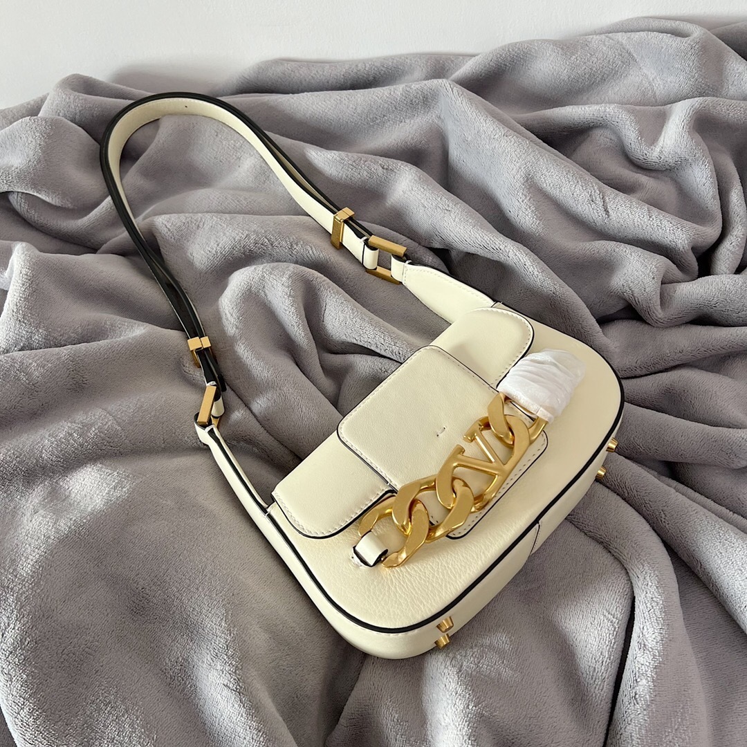 Valentino Garavani VLogo Chain Flap Shoulder Bag in white calfskin leather