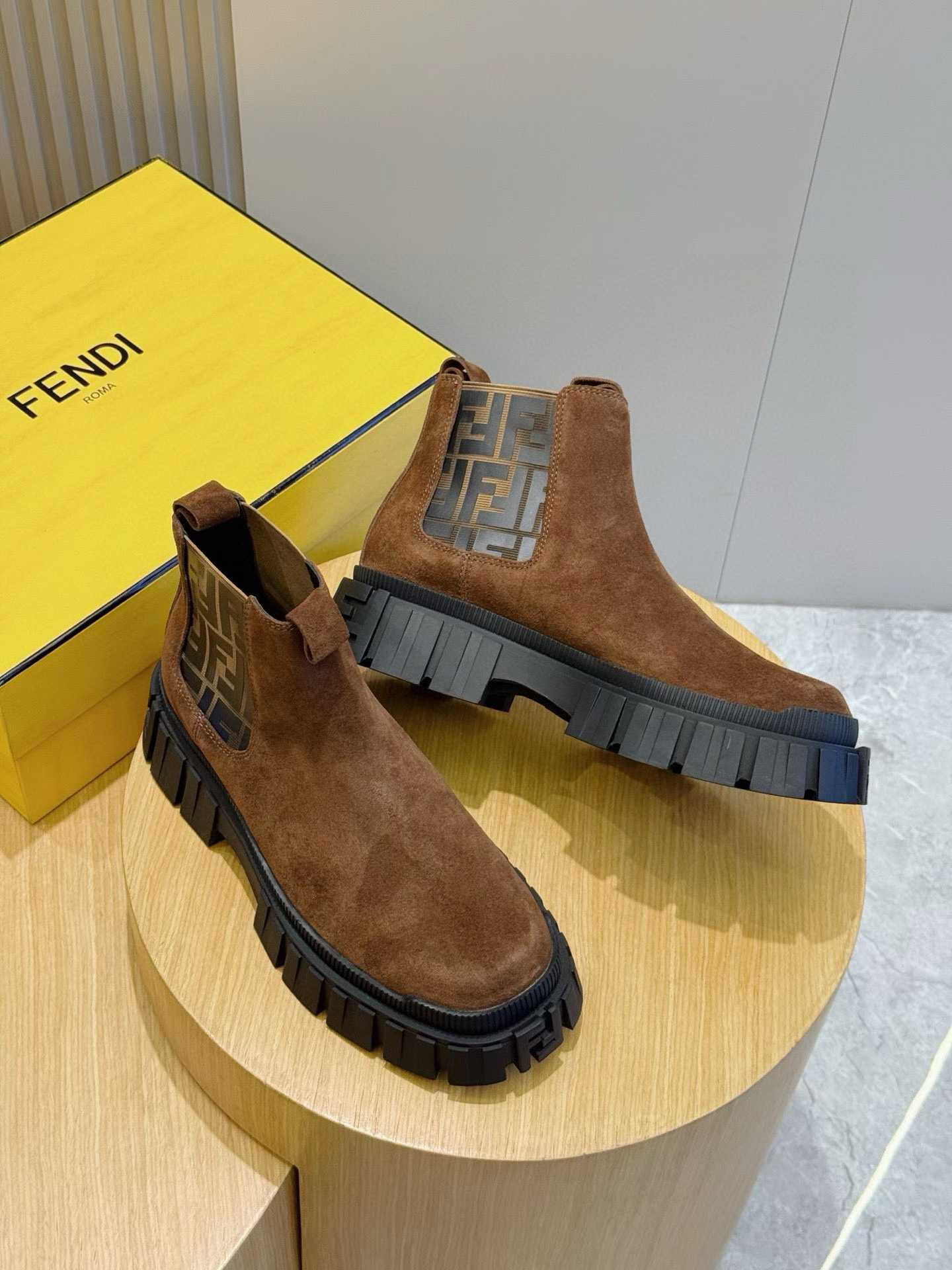 Fendi Force Chelsea boots in brown suede with an FF logo-embossed rubber sole
