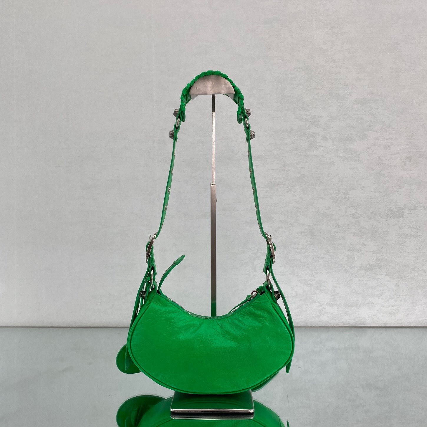 Balenciaga Le Cagole XS Shoulder Bag in a vibrant green color