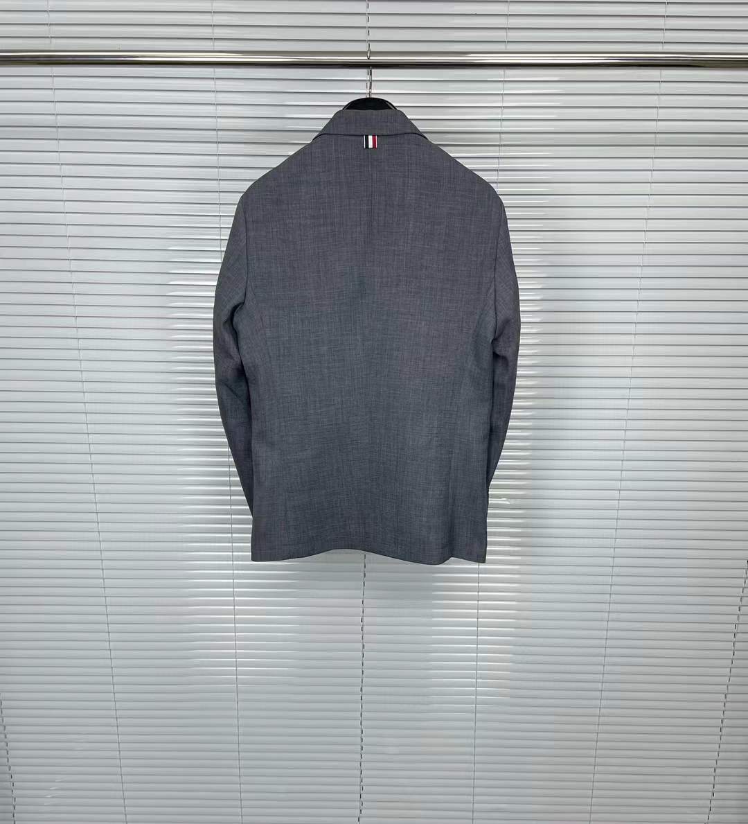 Thom Browne 4-Bar single-breasted blazer in medium grey wool-cashmere blend flannel