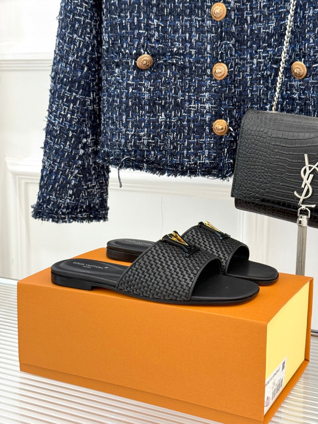 LV 1AHLXF Mare Flat Mule