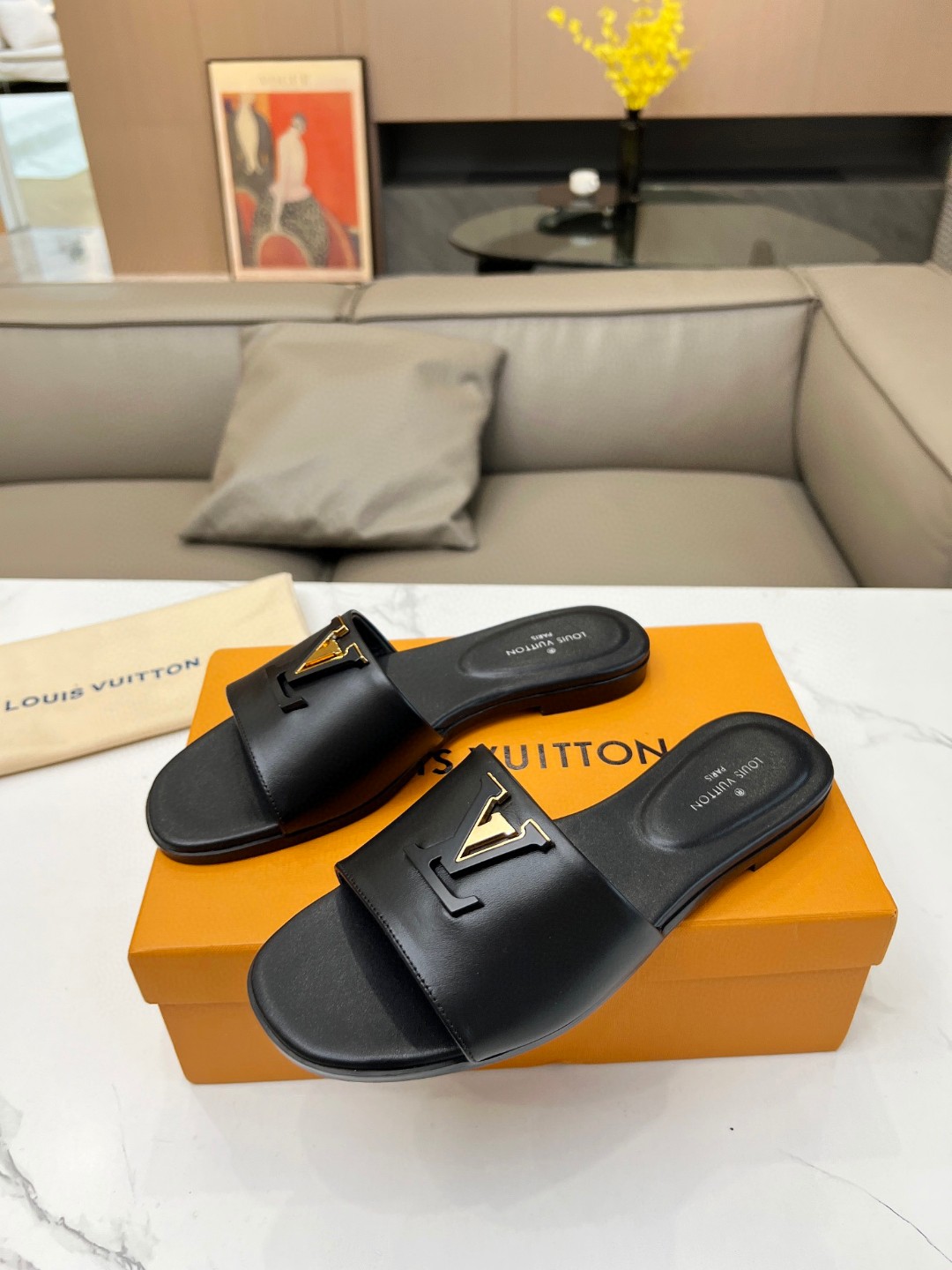 LV 1ACTMH Icon Mare Flat Mule