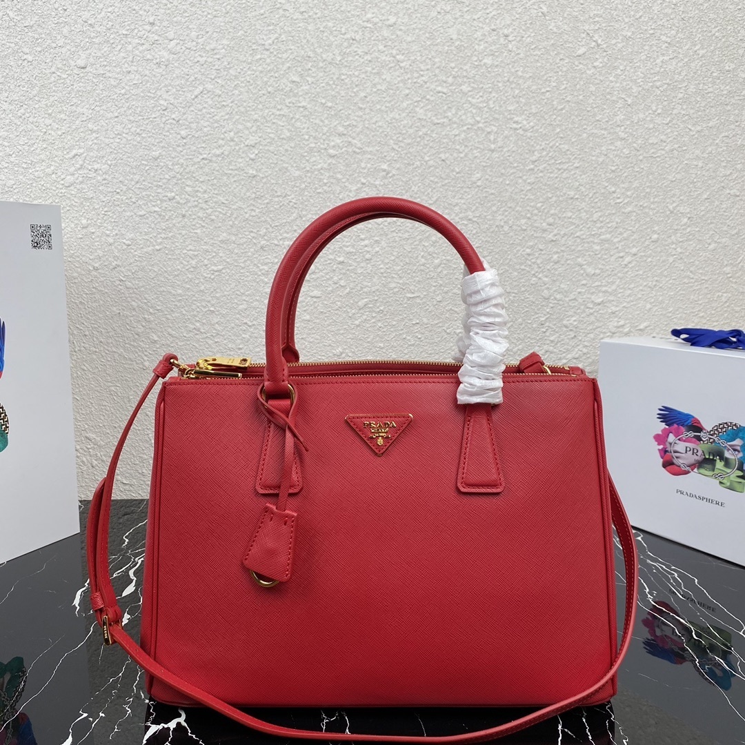 Prada Galleria bag in Saffiano leather red