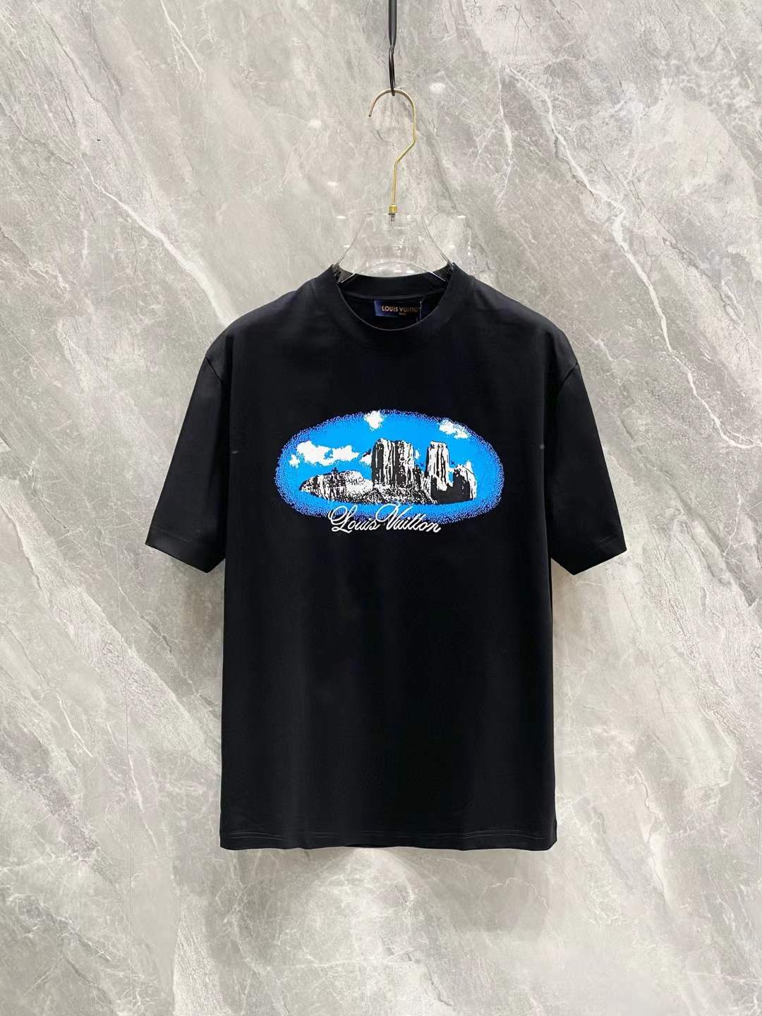 LV Graphic Short-Sleeved Cotton Crewneck t-shirt with a Western landscape intarsia motif