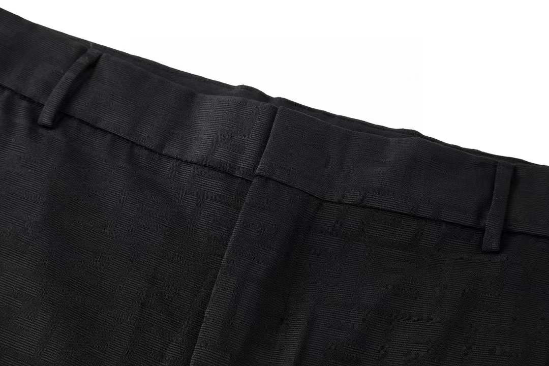 Fendi black fabric bermuda shorts with an FF motif jacquard