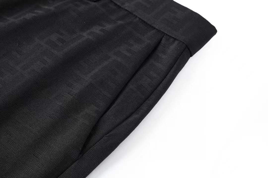 Fendi black fabric bermuda shorts with an FF motif jacquard