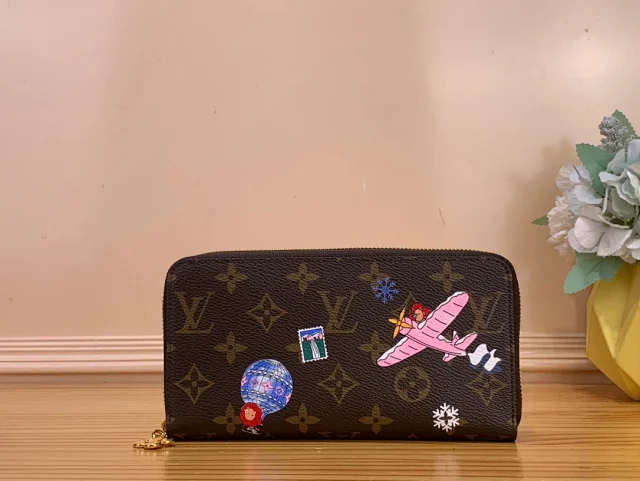 LV Zippy Zip-Up Wallet m26256 Monogram/Pink (Christmas)
