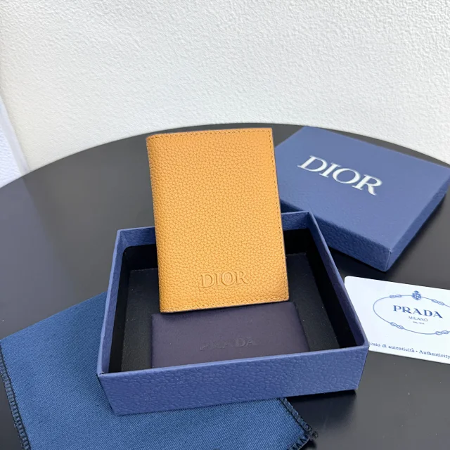 Dior vertical bi-fold card holder