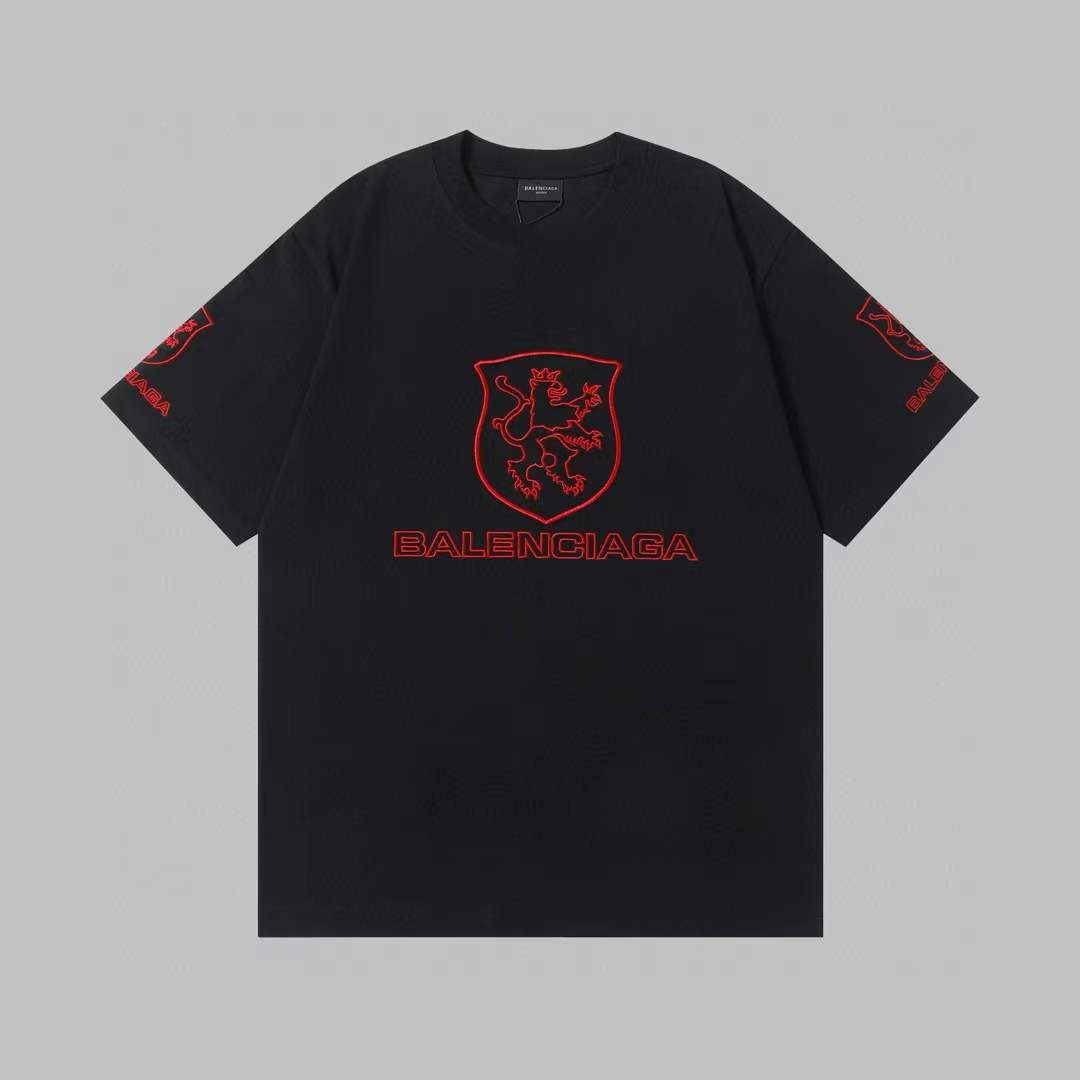 Balenciaga Lion Club oversized T-shirt in black cotton with red maxi logo embroidery