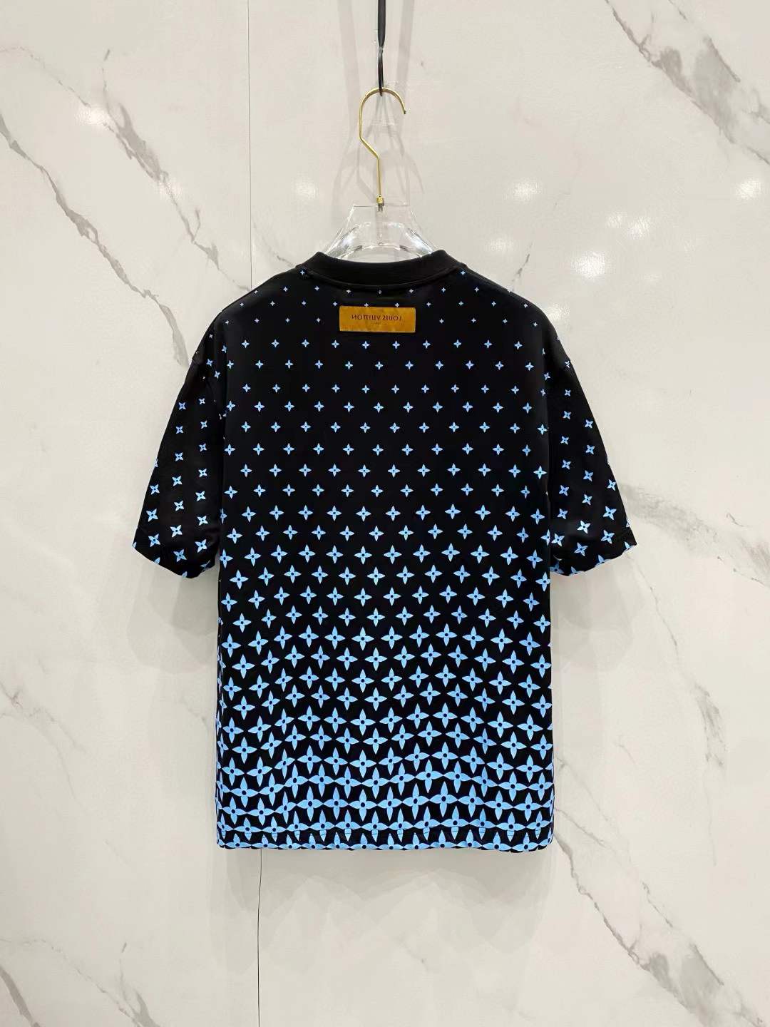 LV Gradient Cotton T-shirt in black and white