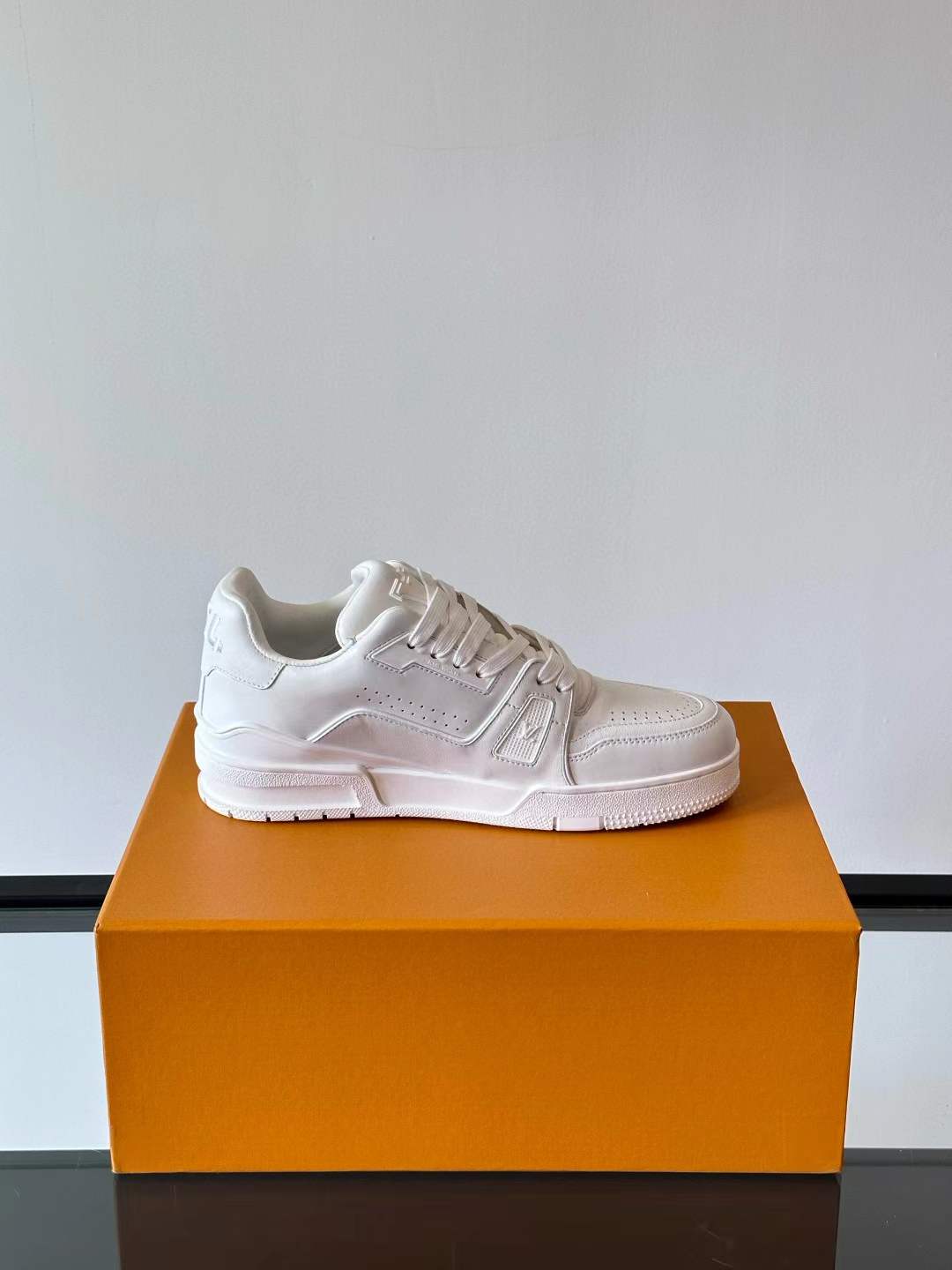 LV Trainer sneaker in calf leather