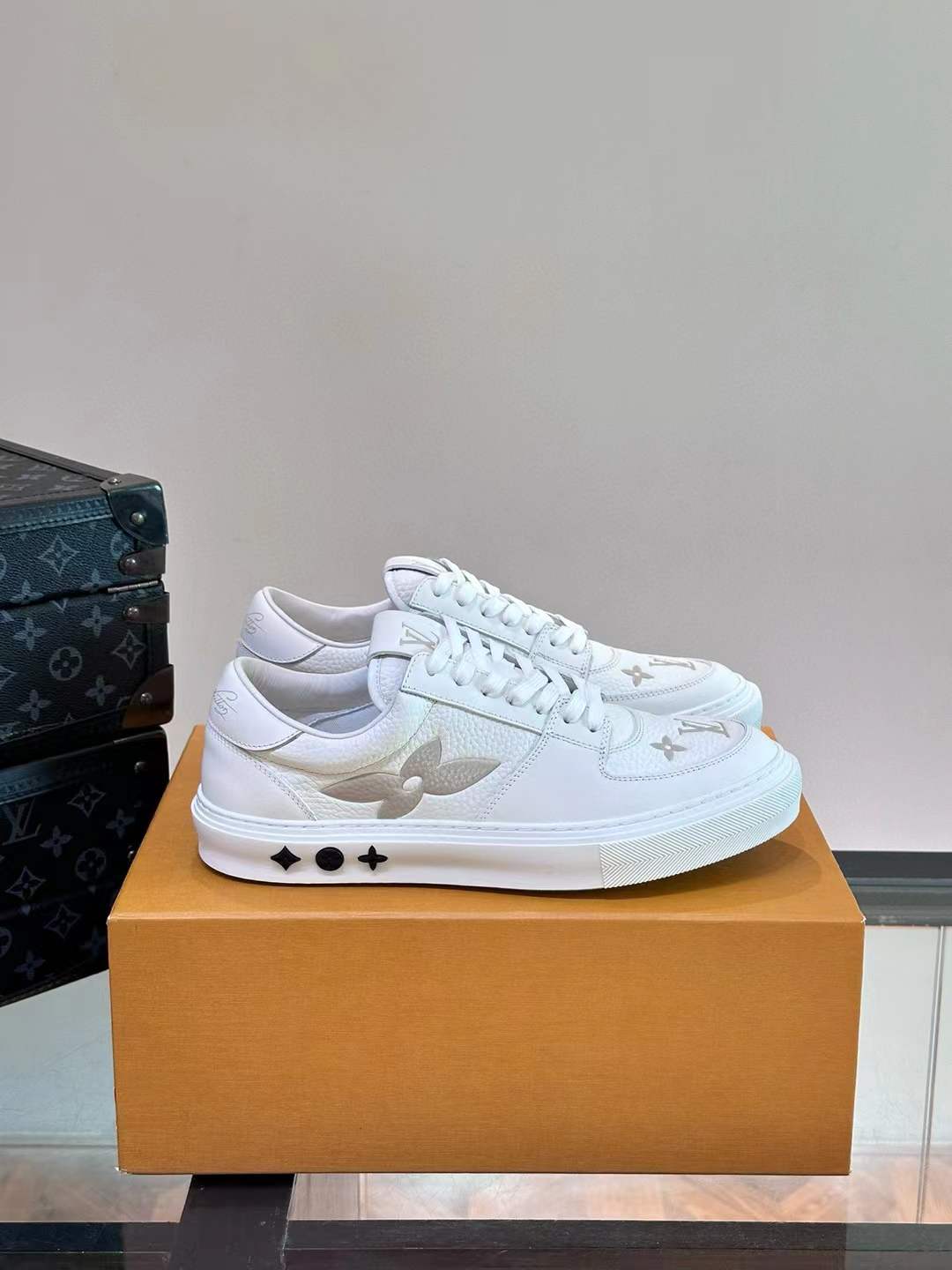 LV Trainer sneakers white