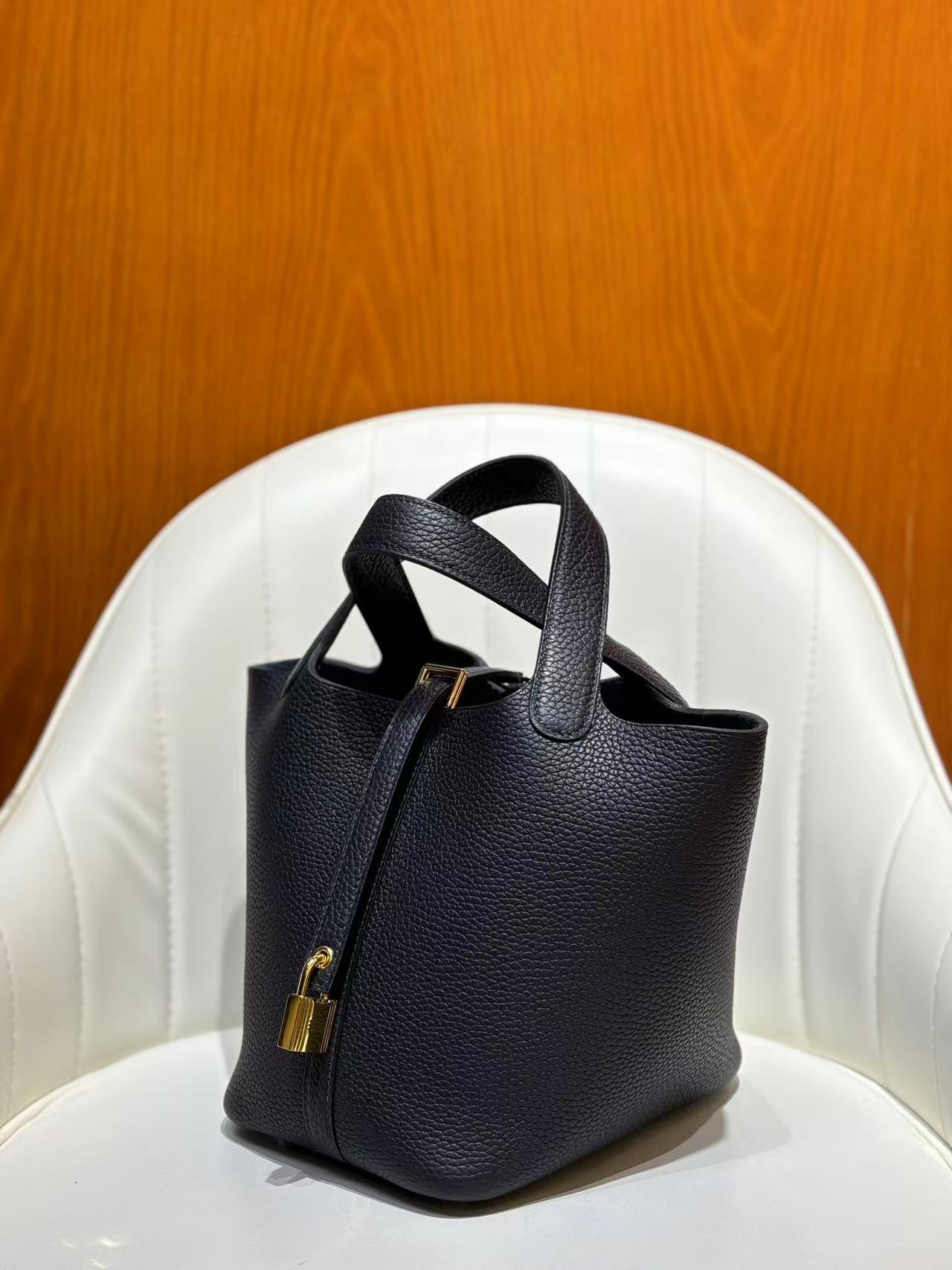 Hermès Picotin Lock 18 bag in black Clemence leather