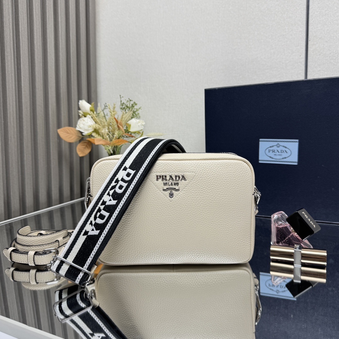 Prada Flou leather shoulder bag in white