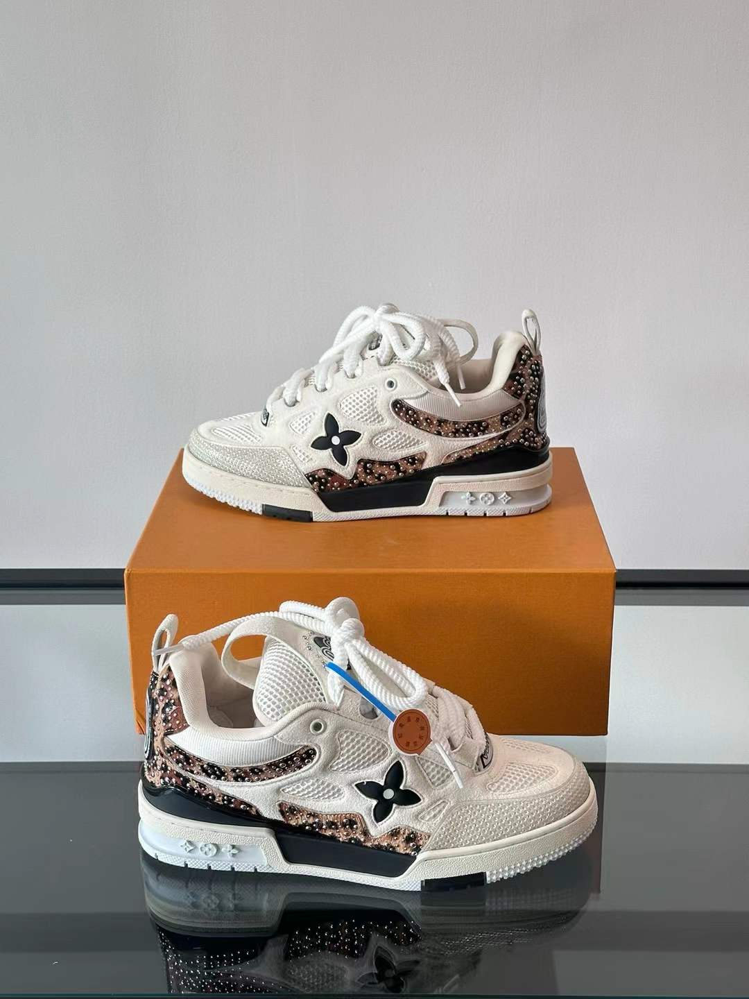 LV Skate sneaker calf leather beige and white