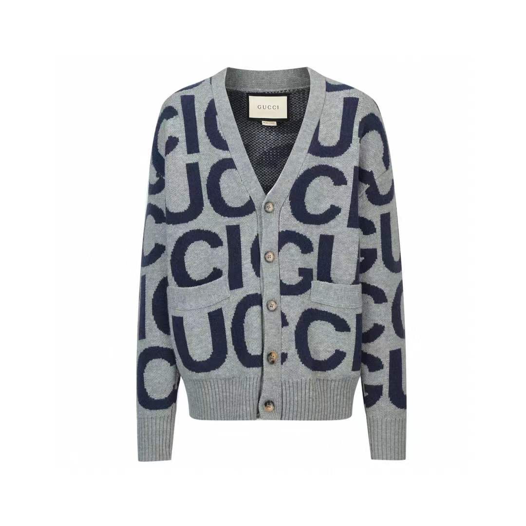 Gucci logo-intarsia relaxed-fit wool-knit cardigan in grey and navy blue