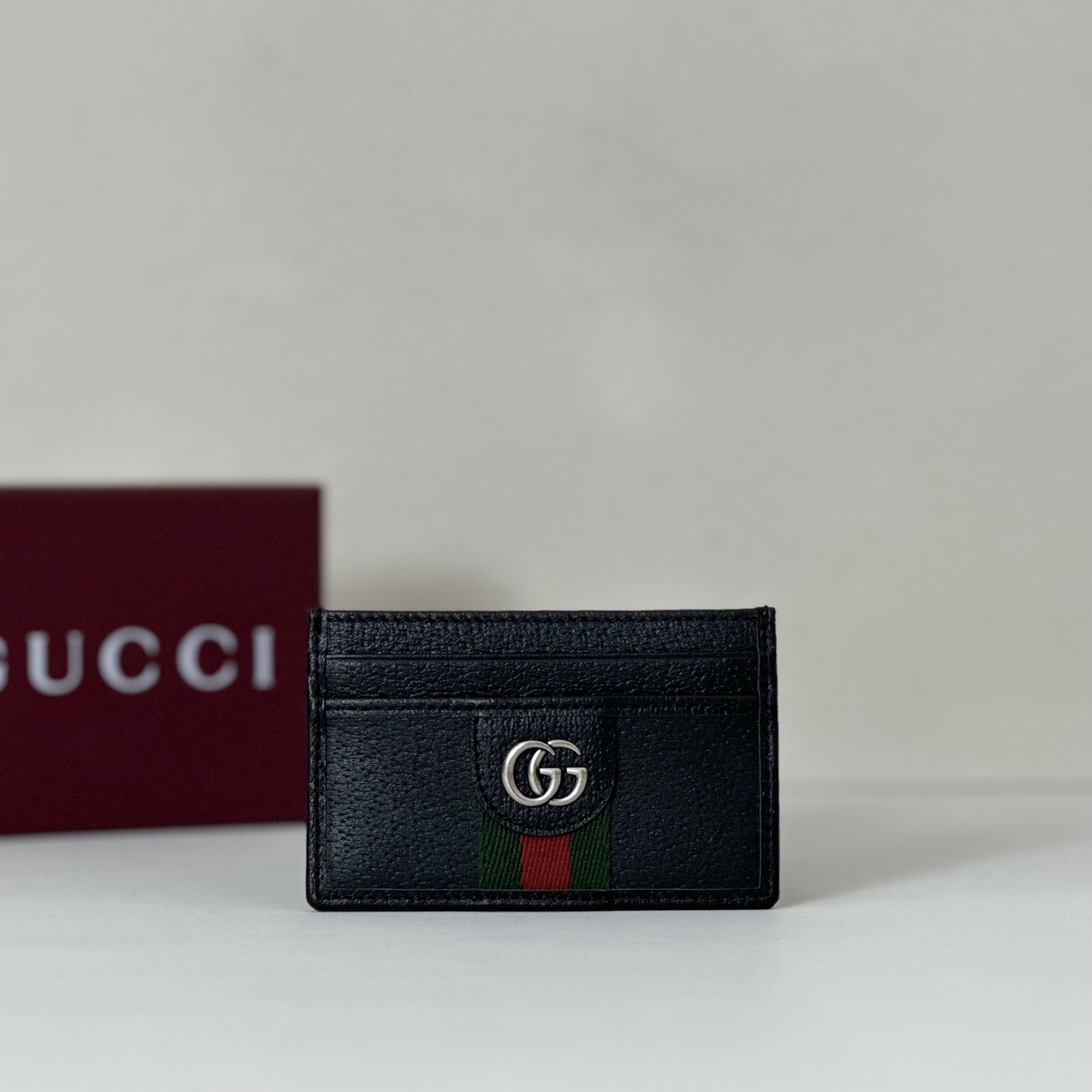 Gucci card case in black leather.