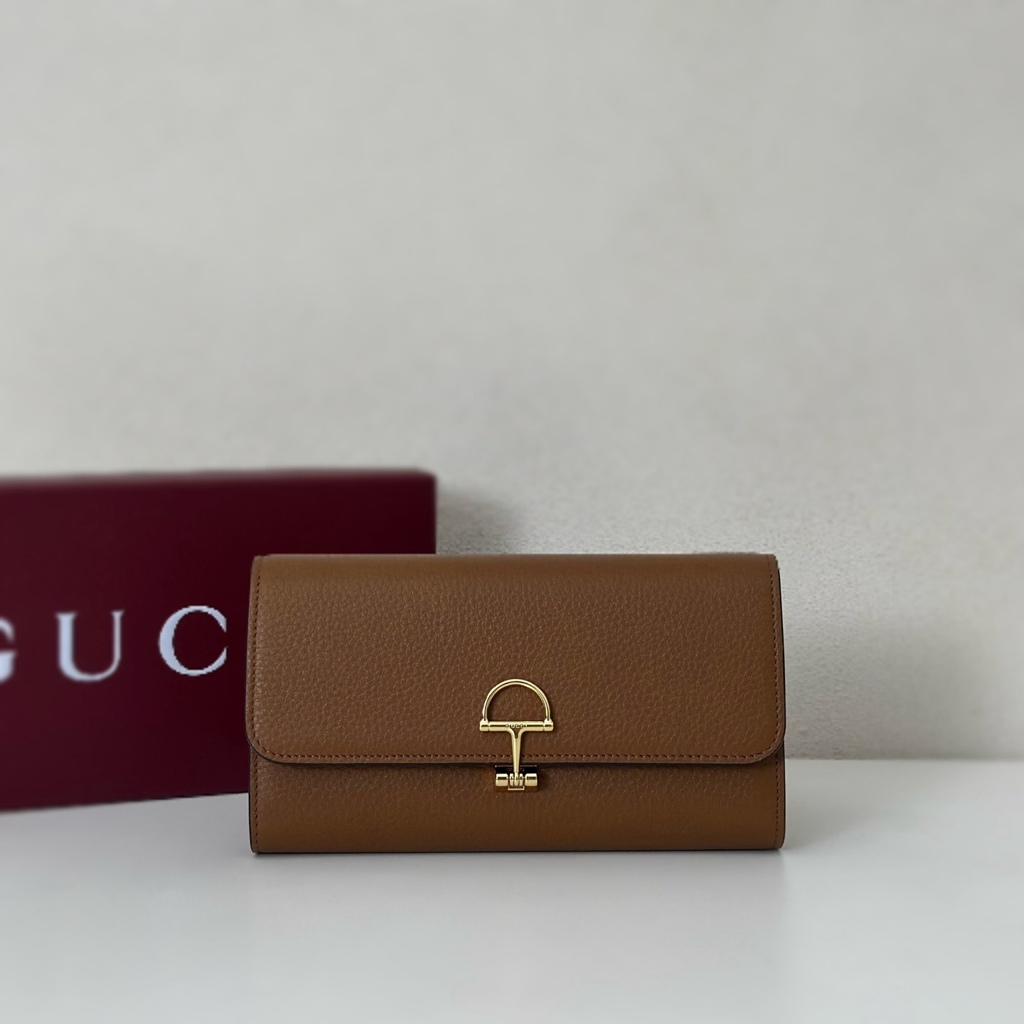 Gucci Softbit continental wallet in brown grainy leather
